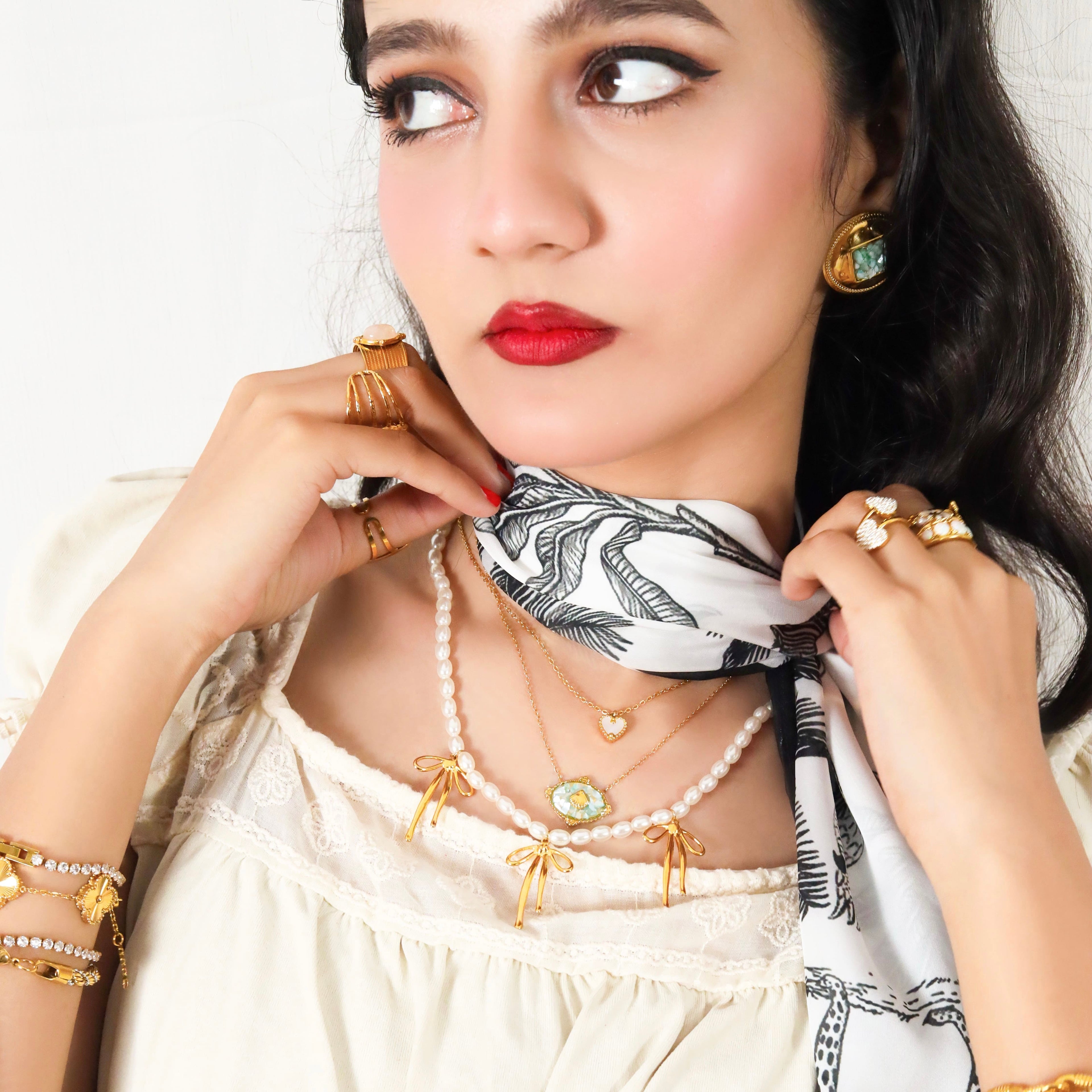 Rae Necklace